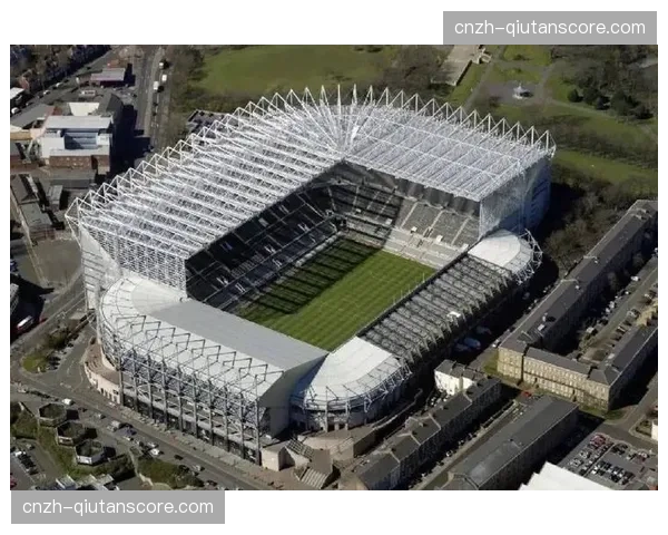 乔林顿对抗能力保持优势 纽卡斯尔中场硬度支撑防守